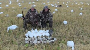 SK-waterfowl-hunting-honker-heaven-109