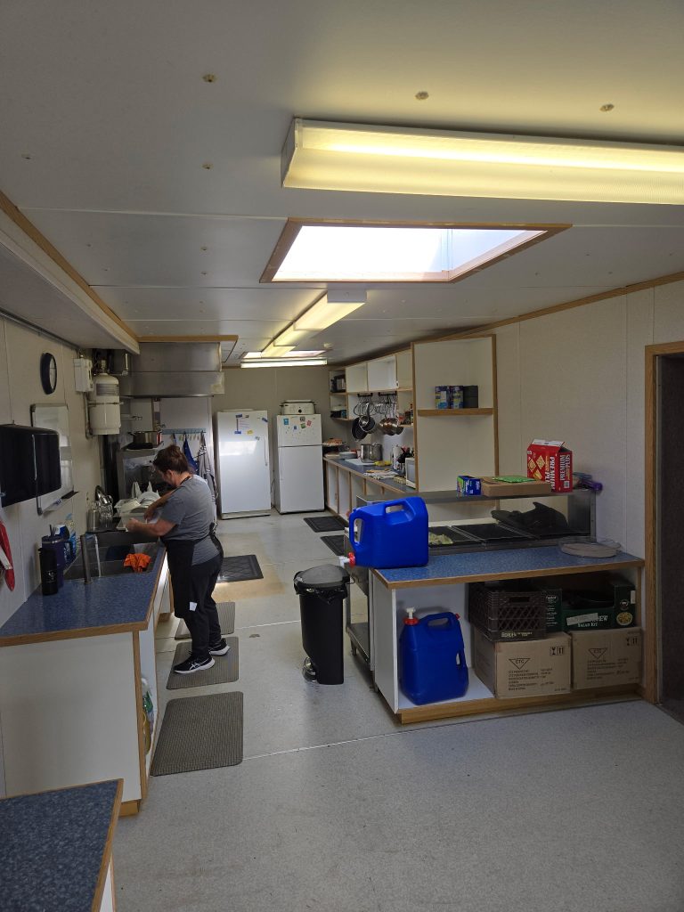 waterfowl-hunting-accommodations-honker-heaven-kitchen-2