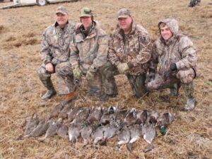 SK-waterfowl-hunting-honker-heaven-100