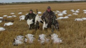 SK-waterfowl-hunting-honker-heaven-111