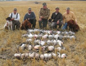 SK-waterfowl-hunting-honker-heaven-120