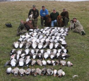 SK-waterfowl-hunting-honker-heaven-122