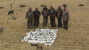 SK-waterfowl-hunting-honker-heaven-125